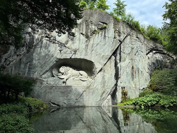 Lion Monument (Löwendenkmal)