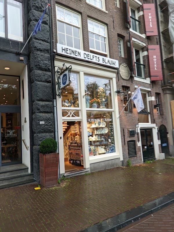 Royal Delft Store
