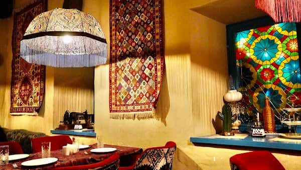 Qaynana Milli Restoran