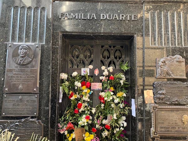 Evita's Tomb (Familia Duarte)