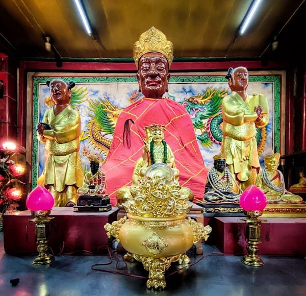 Chow Sue Kong Shrine (Talat Noi)