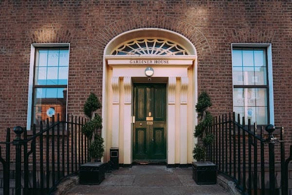 Gardiner House Hostel