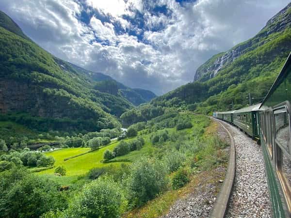 The Flåm Railway (Flåmsbana)