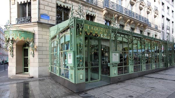 Ladurée Champs-Élysées