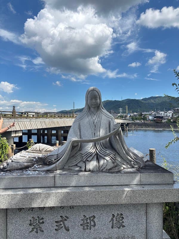 Statue of Murasaki Shikibu