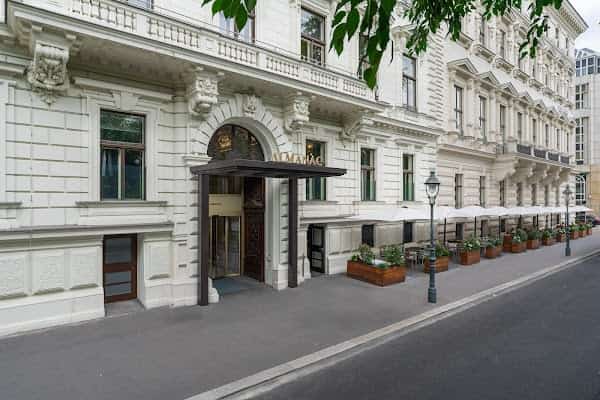Almanac Palais Vienna