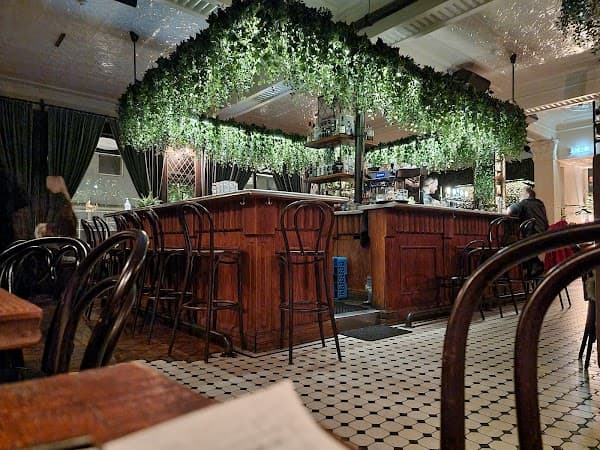 Jungle Cocktail Bar